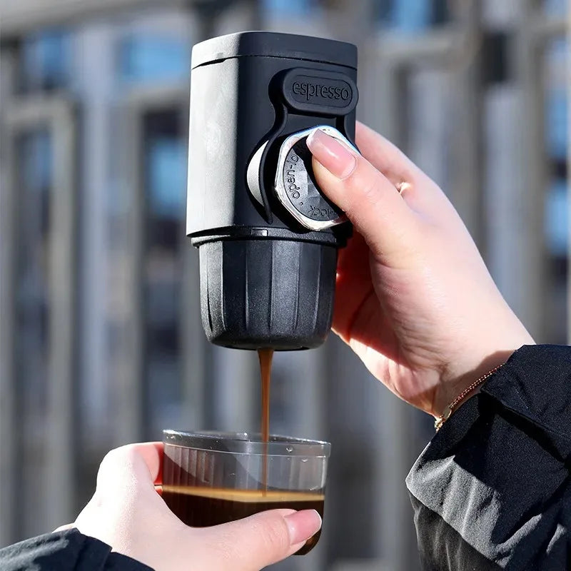 Machine à café portable d'extérieur à pression manuelle, idéale pour le camping, les voyages et la maison. Petite machine à expresso.