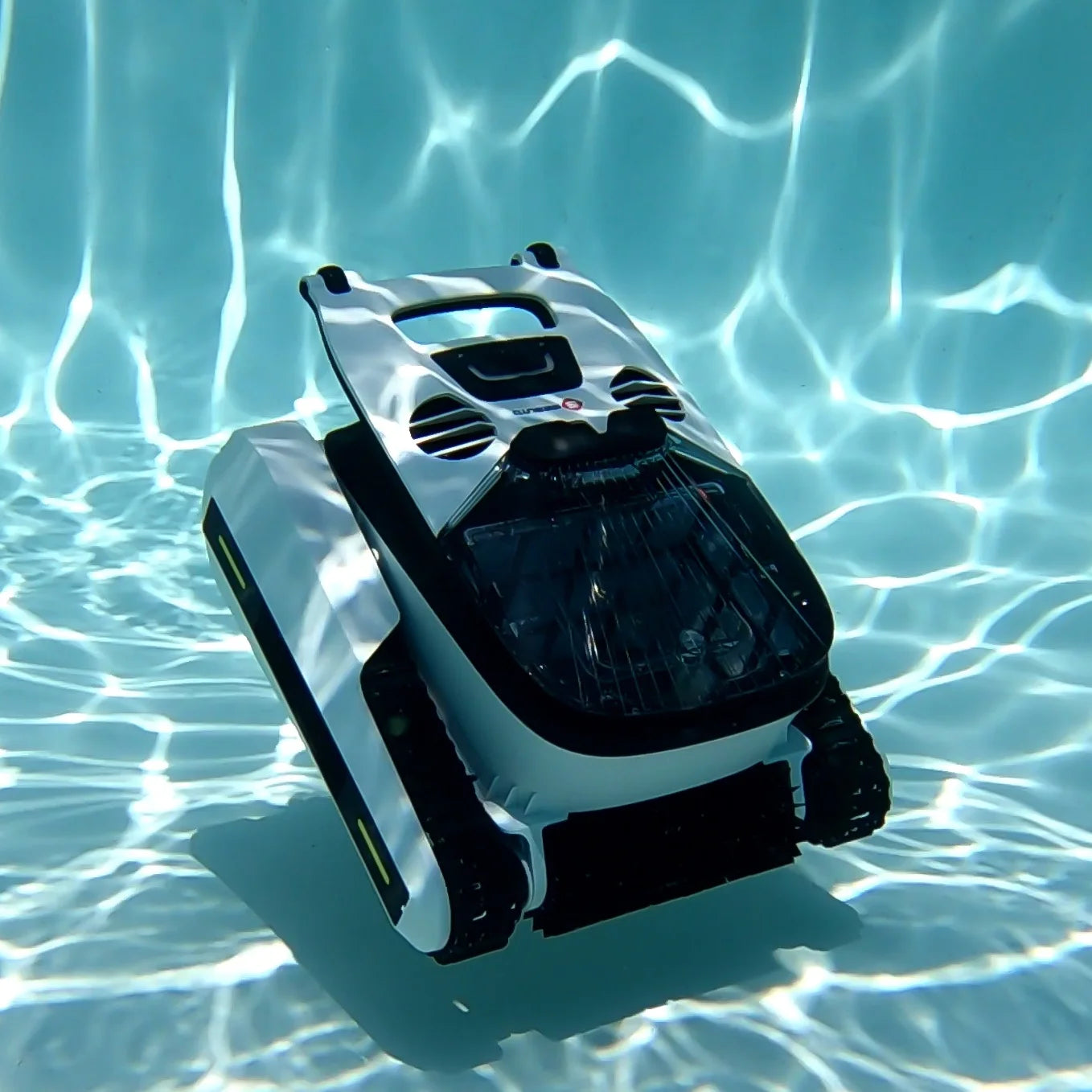Robot nettoyeur de piscine automatique sans fil, contrôlable par téléphone portable et capable de grimper aux parois.