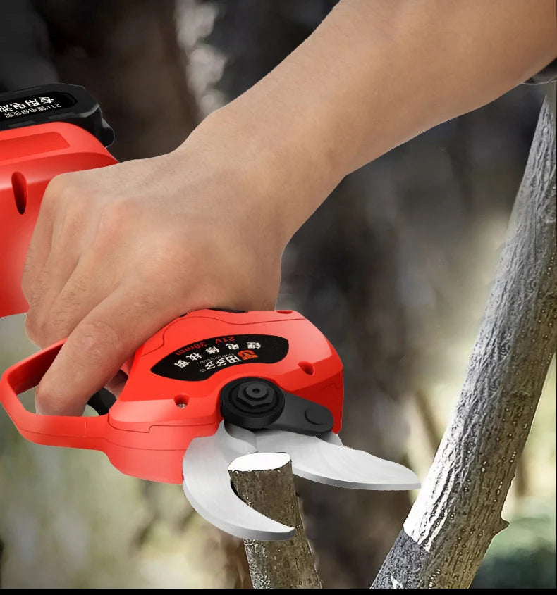 Sécateur électrique portable sans fil DD3339 pour la coupe des branches d'arbres sur perche, avec écran LED et longue portée.