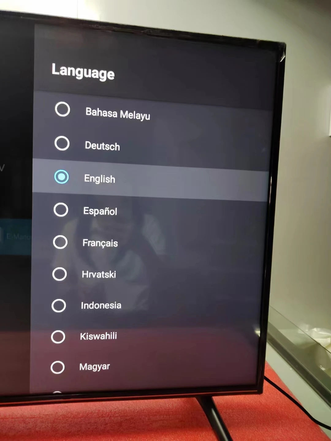 Téléviseur intelligent OLED Skyworth ultra fin de 55 pouces avec HDR 120 Hz et compatible Android 4K