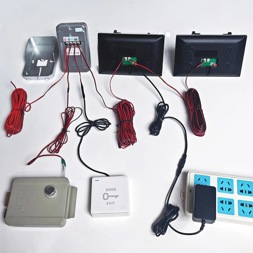 Système d'interphone vidéo filaire avec 2 caméras et 2 moniteurs, écran tactile 7 pouces, déverrouillage à distance et communication bidirectionnelle.