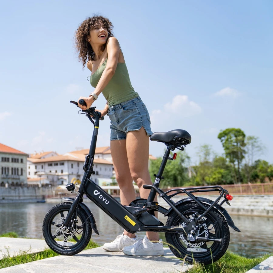 Trottinette électrique DYU pliable 250 W, batterie lithium, légère et compacte pour adultes