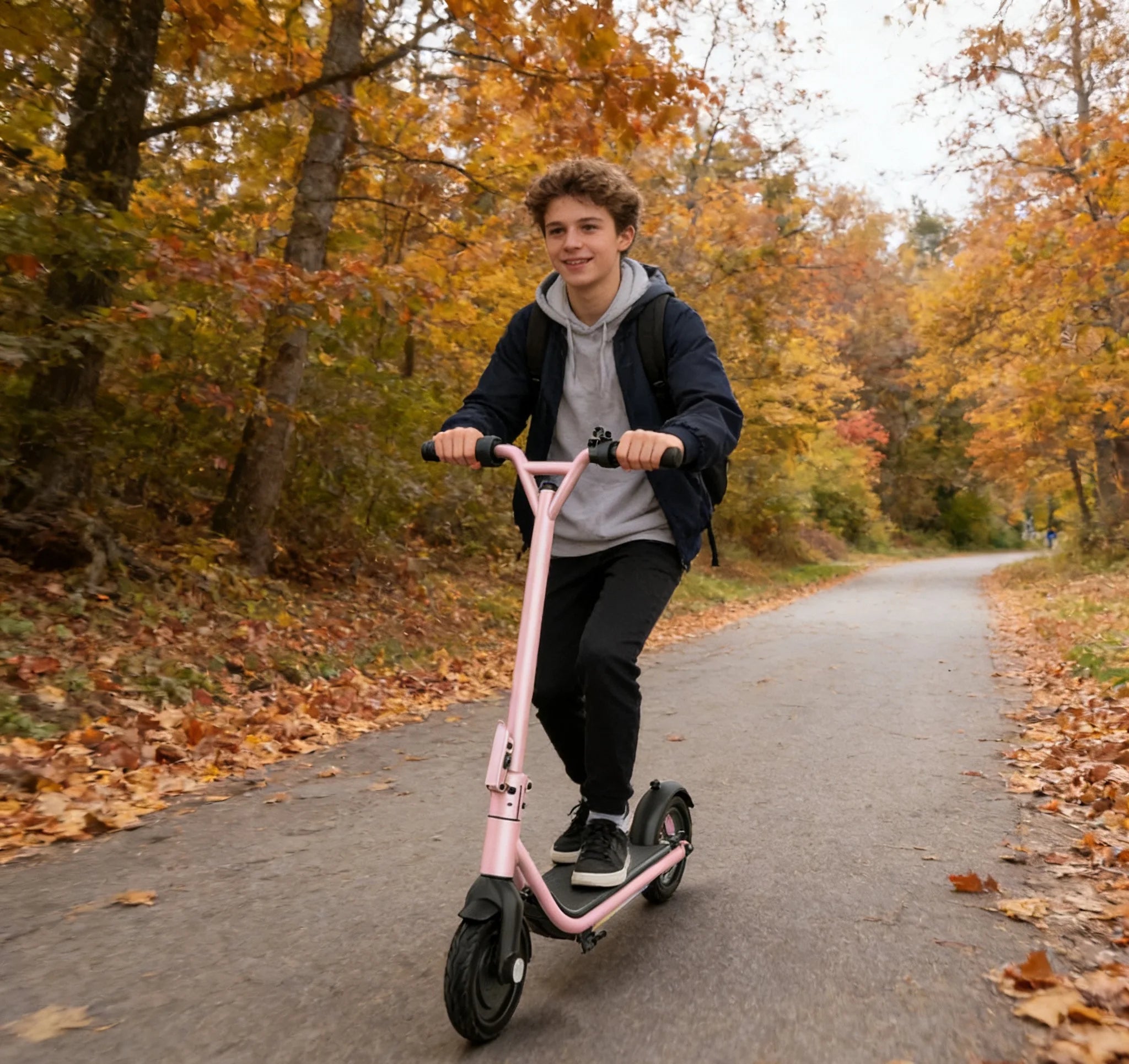 Trottinette électrique ONYX Safe pour enfants (hauteur sous guidon : 103 cm, vitesse maximale : 15 km/h), musique intégrée et lumières LED. Idée cadeau pour enfants.